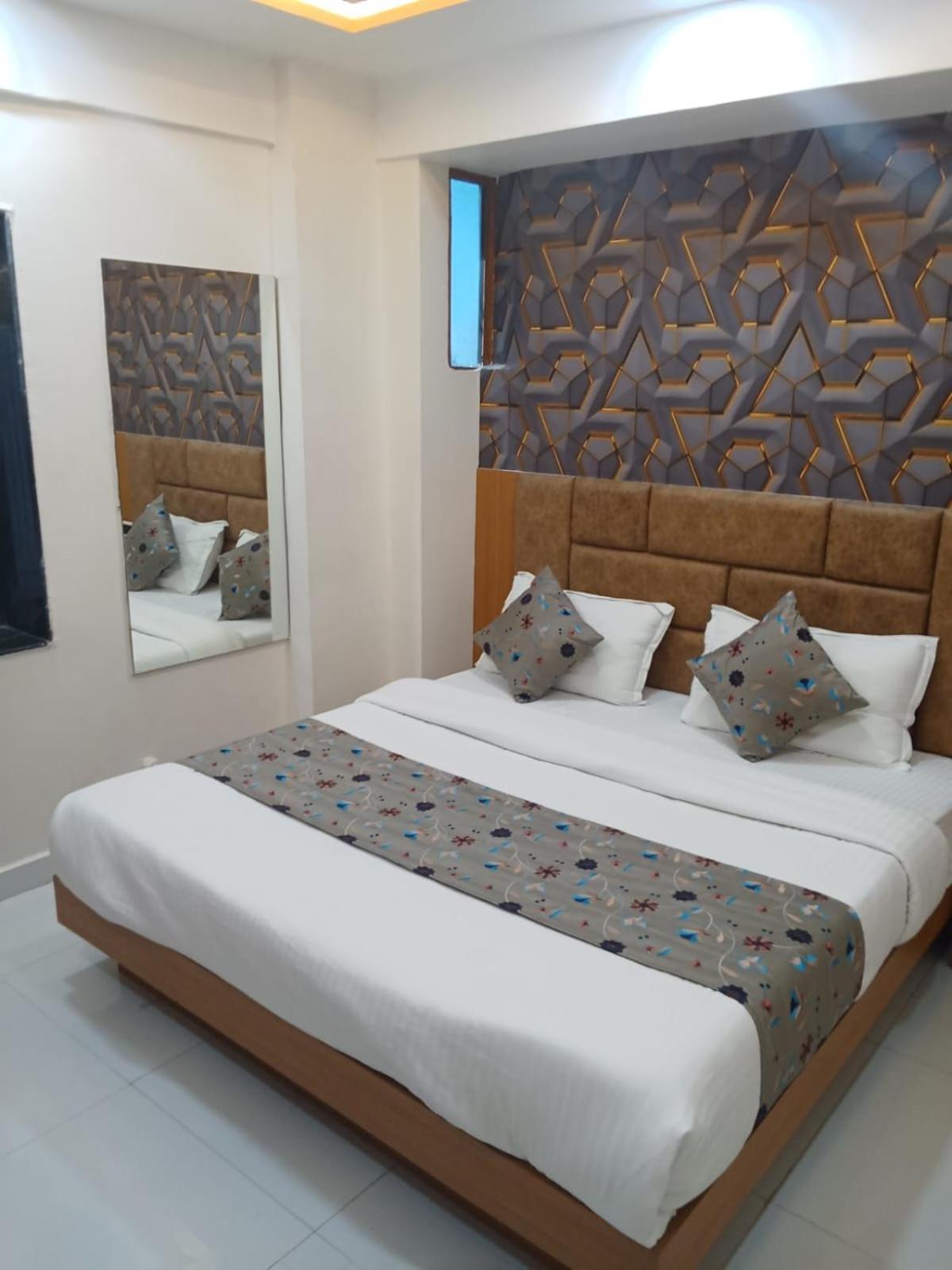 Hotel Exotic Ahmedabad Exterior foto