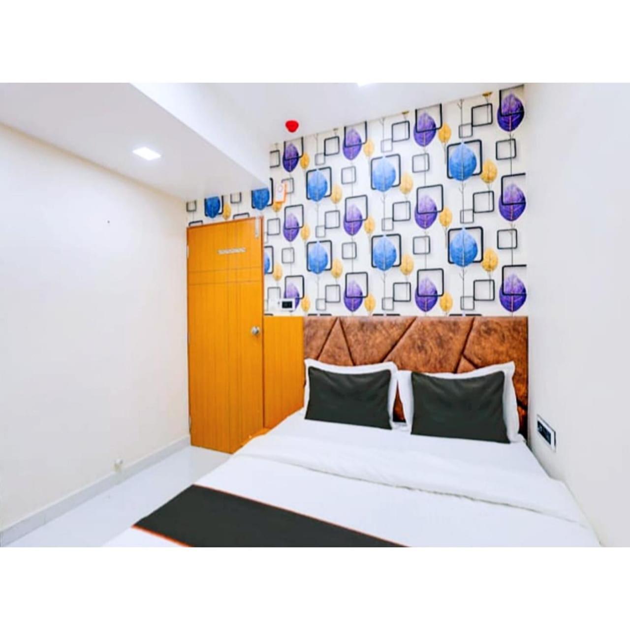 Hotel Exotic Ahmedabad Exterior foto