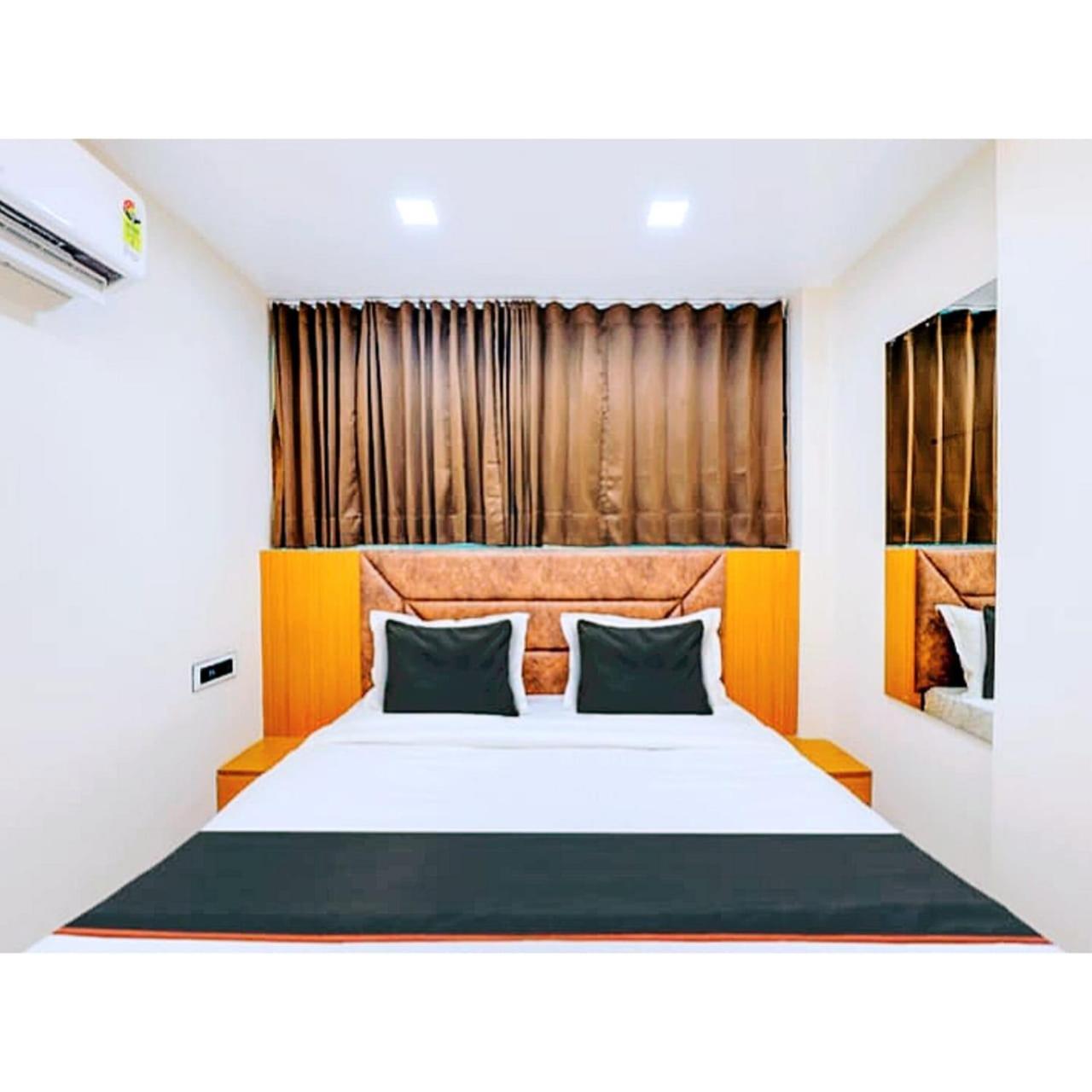 Hotel Exotic Ahmedabad Exterior foto