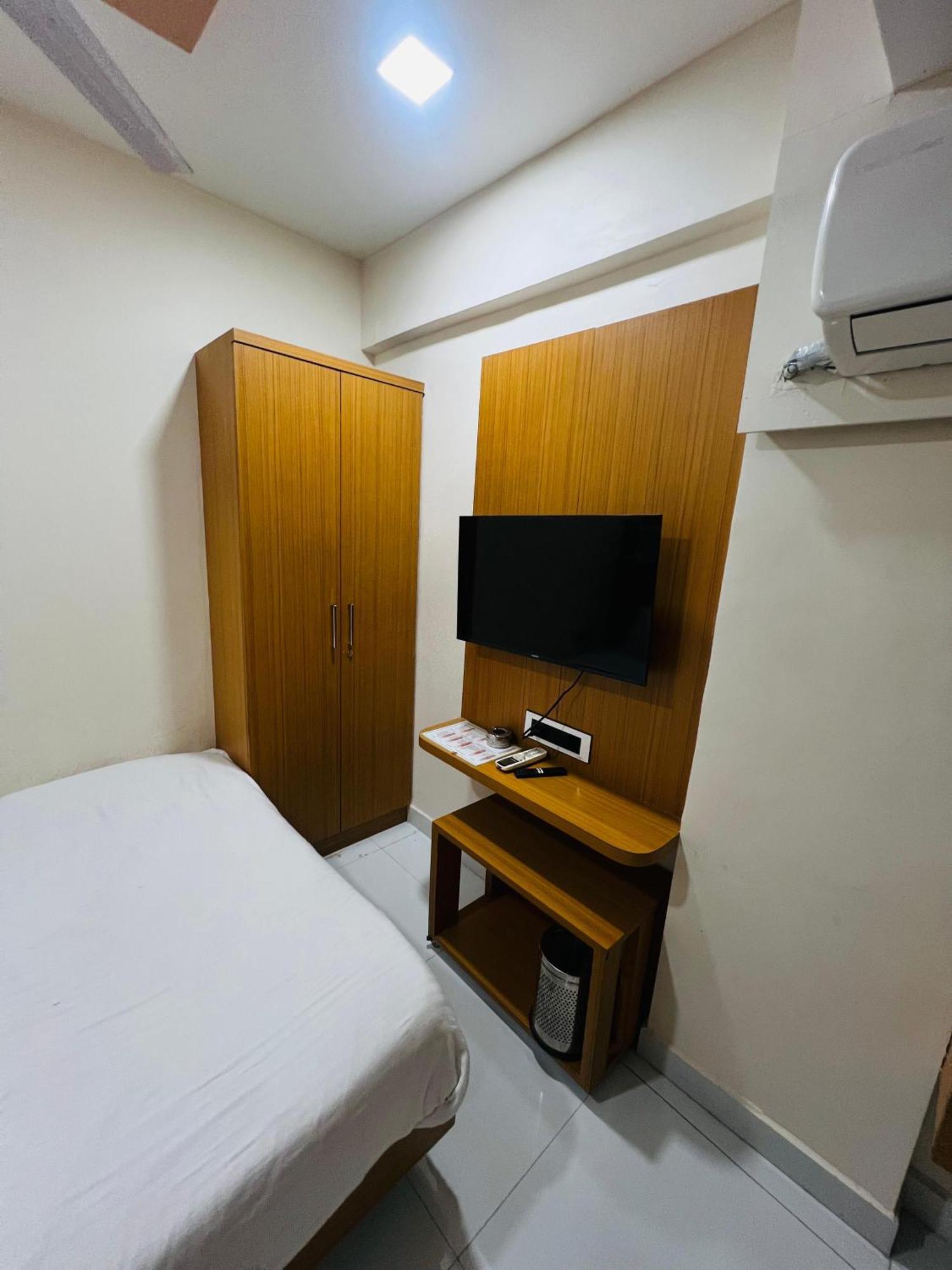 Hotel Exotic Ahmedabad Exterior foto