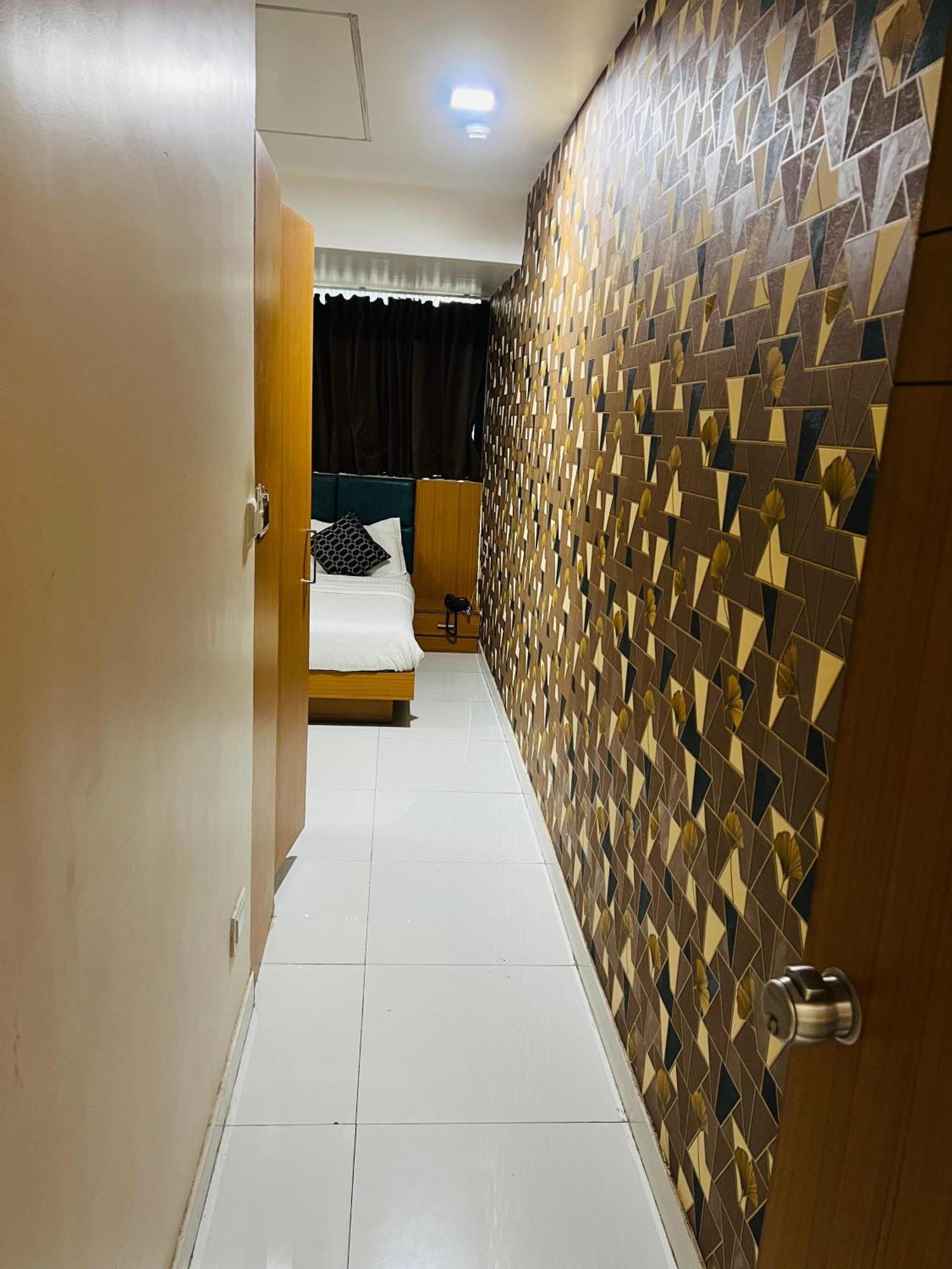 Hotel Exotic Ahmedabad Exterior foto