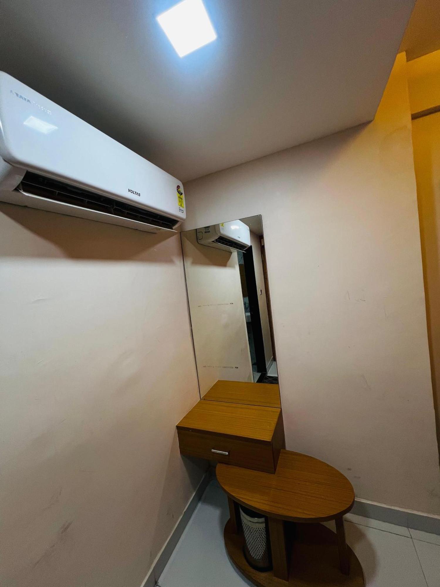 Hotel Exotic Ahmedabad Exterior foto
